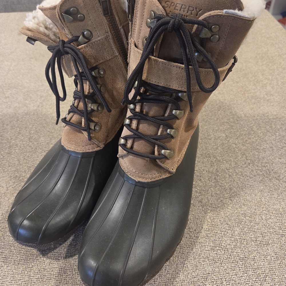 Sperry Women's Brown and Black Winter Boots
